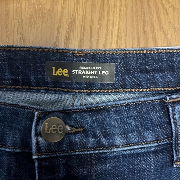 Lee Classic Blue Denim Jeans - Picture 3 of 7